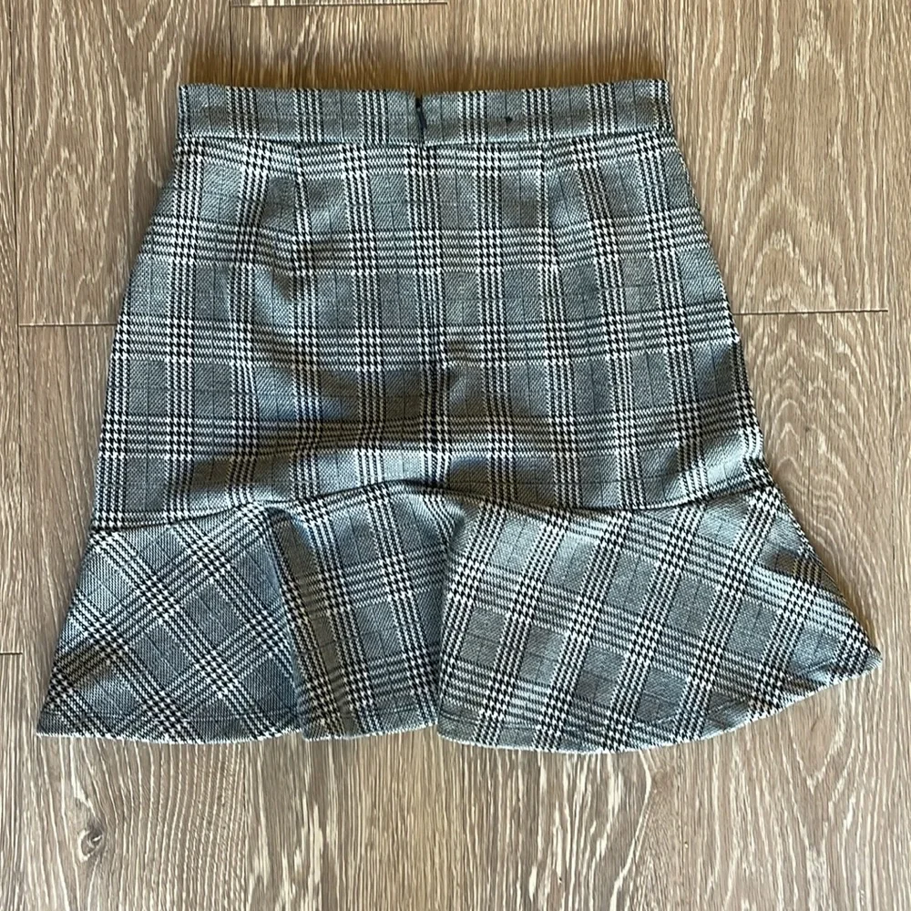 Banana Republic Flare Mini Skirt - Picture 2 of 3